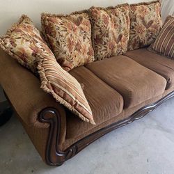Sofa Couche And love seat With Pillows ACME 