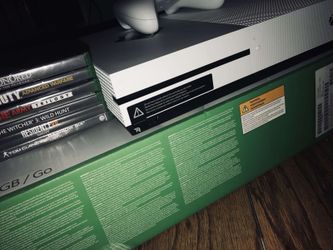 Xbox One 500 GB and 10 games