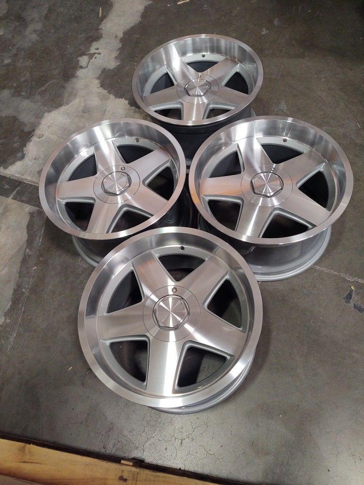 18x10 Offset +10 5x120 3" Lip 5x120 New Wheels Open Box's