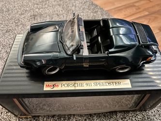 1.18 scale diecast Porsche 911