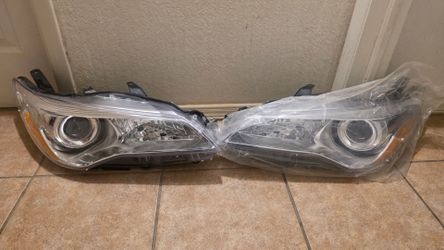 HEADLAMP  CAMRY