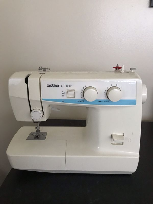 Brother Sewing Machine LS-1217 for Sale in Los Angeles, CA - OfferUp