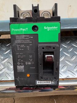 200 amp breaker