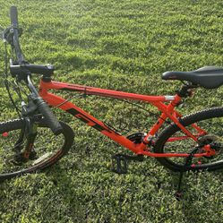 Gt Adult Aggressor Moutain Bike