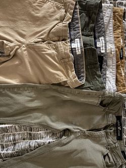 4 Pairs of Slim Pants (Size 29x28) and 1 pair of Skinny/Slim Jeans (30x27 or 28)