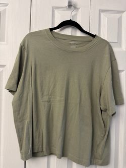 American Eagle Everyday Luxe Relaxed T-Shirt Green Size L
