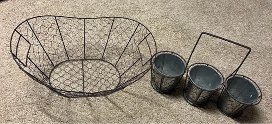4 Piece Decor Set Cash Only