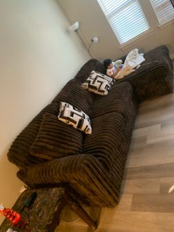 Brand new couches for 750 obo