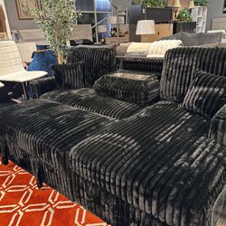 Sleeper Sectional! $699 🚨🖤✨ More Colors!