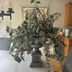 gorgeous decorative vase