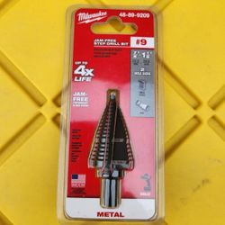 Milwaukee
7/8 in. - 1-1/8 in. #9 Black Oxide Step Drill Bit (2-Steps)