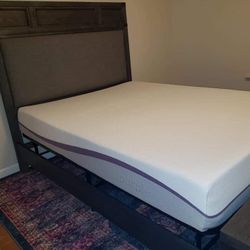 Purple Memory Foam Like New 50 % Off Retail! 