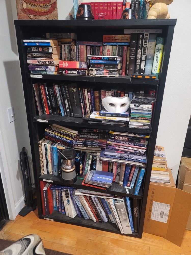 Very great and sturdy woodshelf