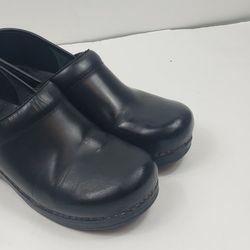 Dansko Womens Black Leather Professional Clogs Loafers Size 40