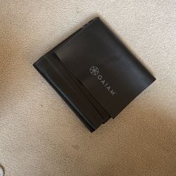 Foldable yoga mat