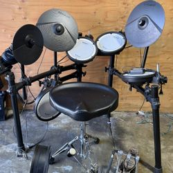 Roland TD07 Electric Drums