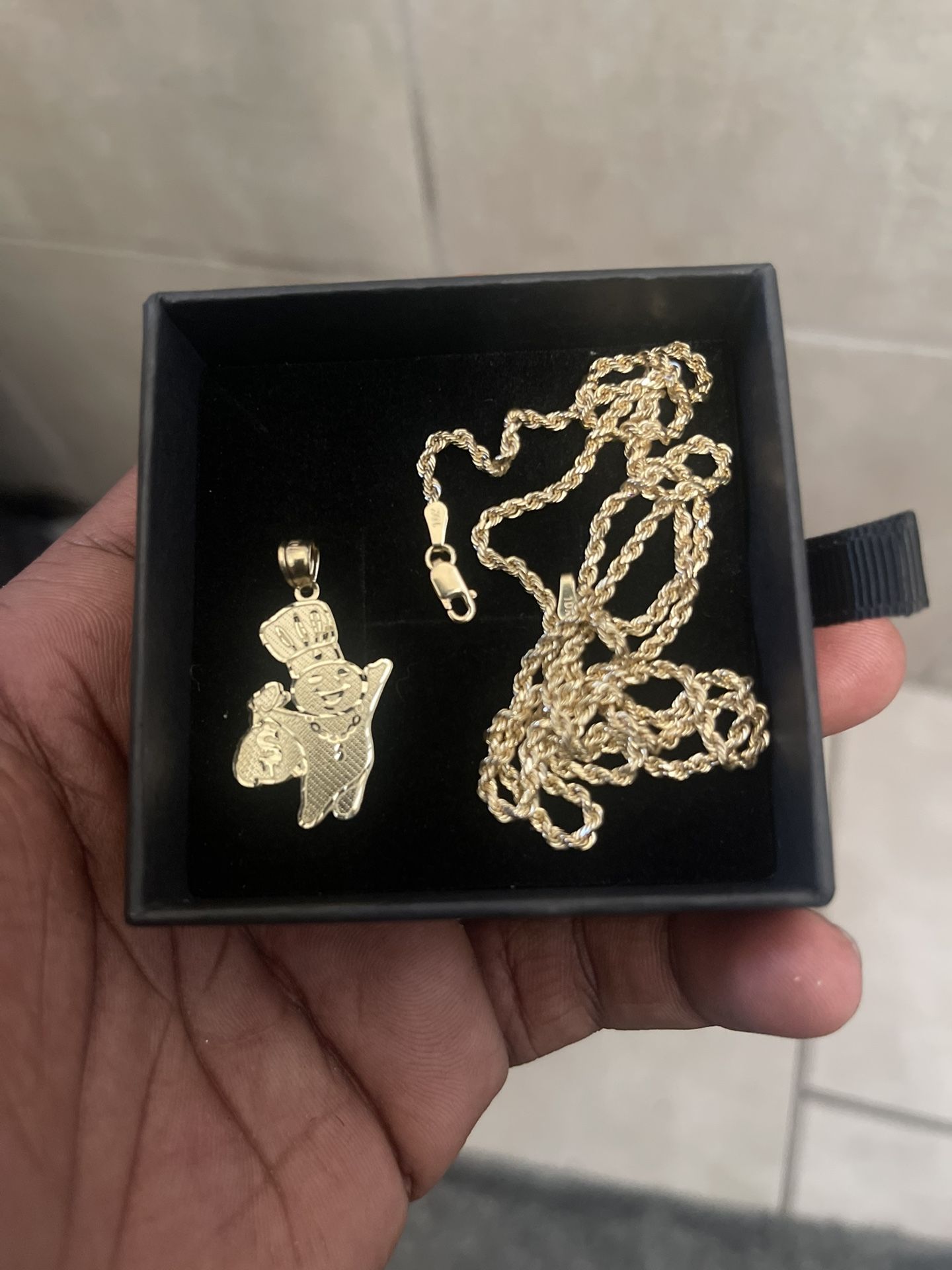 10K Rope Chain With 10K DoughBoy Pendant
