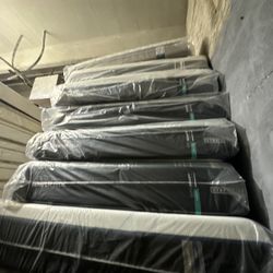 King Queen Size Tempurpedic ProAdapt,  ProBreeze,  LuxeBreeze Mattress  Pro Breeze /Luxe Adapt /Pro Adapt /Adapt /cloud /Tempur pedic contour Supreme 