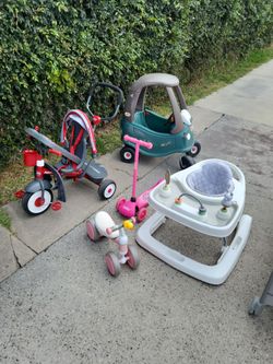 Yard sale - many kid items!