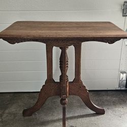 WOOD. TABLE