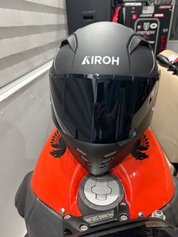 Motorcycle helmet