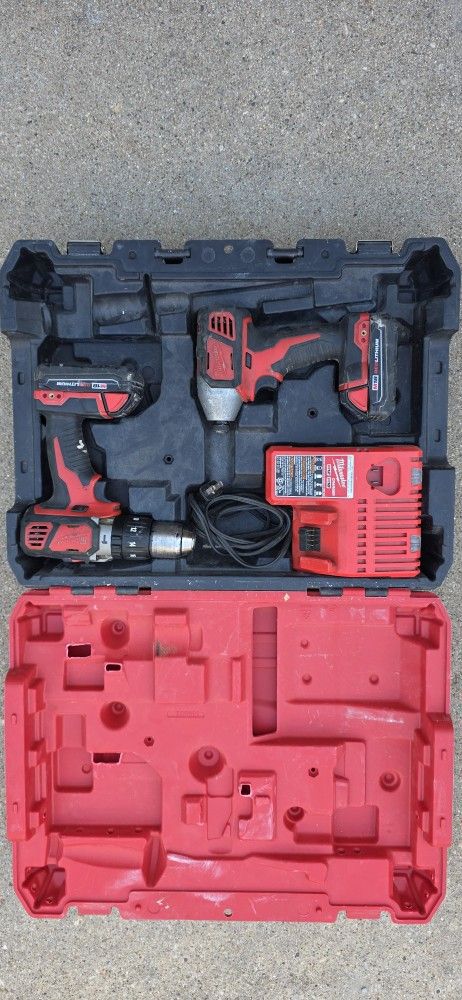 Milwaukee Drill Set