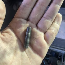 Broken Bolt Extraction With Presión Tools 