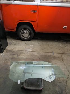 Nissan Versa 4Dr Passenger Right Side Front Door Window Glass 