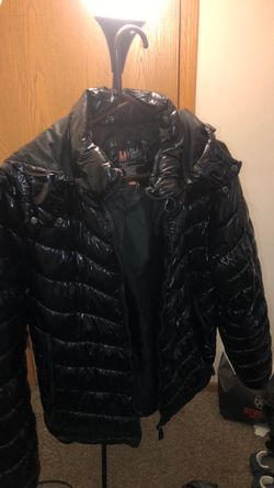 Black Glossy Puffer Jacket Size M