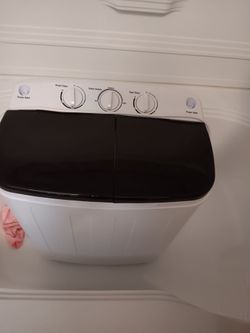 Apartment size washing machine