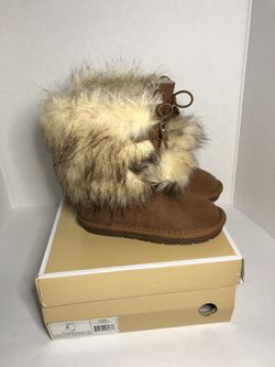 Michael Kors girl boots size 8c-12c available