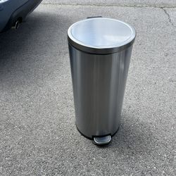 13 Gallon Stainless Steal Trash Can. Never Used, Sat In Storage For A Couple Months. 