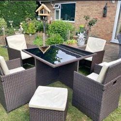Outdoor Patio 