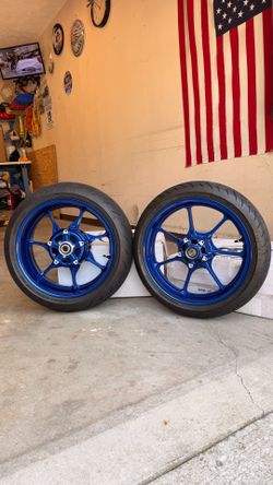 Suzuki hayabusa wheels.