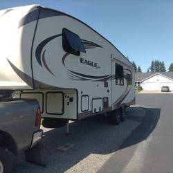 2016 Jayco 26.5 Eagle HT 5th Wheel 