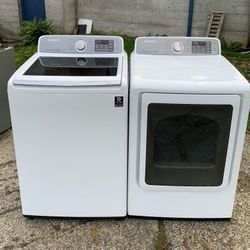 Samsung Washer And Dryer Set. 