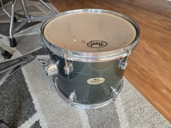 Pearl Forum Series Tom 12inch GrayPearl Forum Series 12" rack tom in good condition.