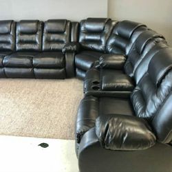 [SPECIAL] Vacherie Black Reclining Sectional