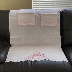 Vintage embroidered baby Sheets with 2 Pillowcases