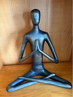 Sitting Bodhi Sculpture