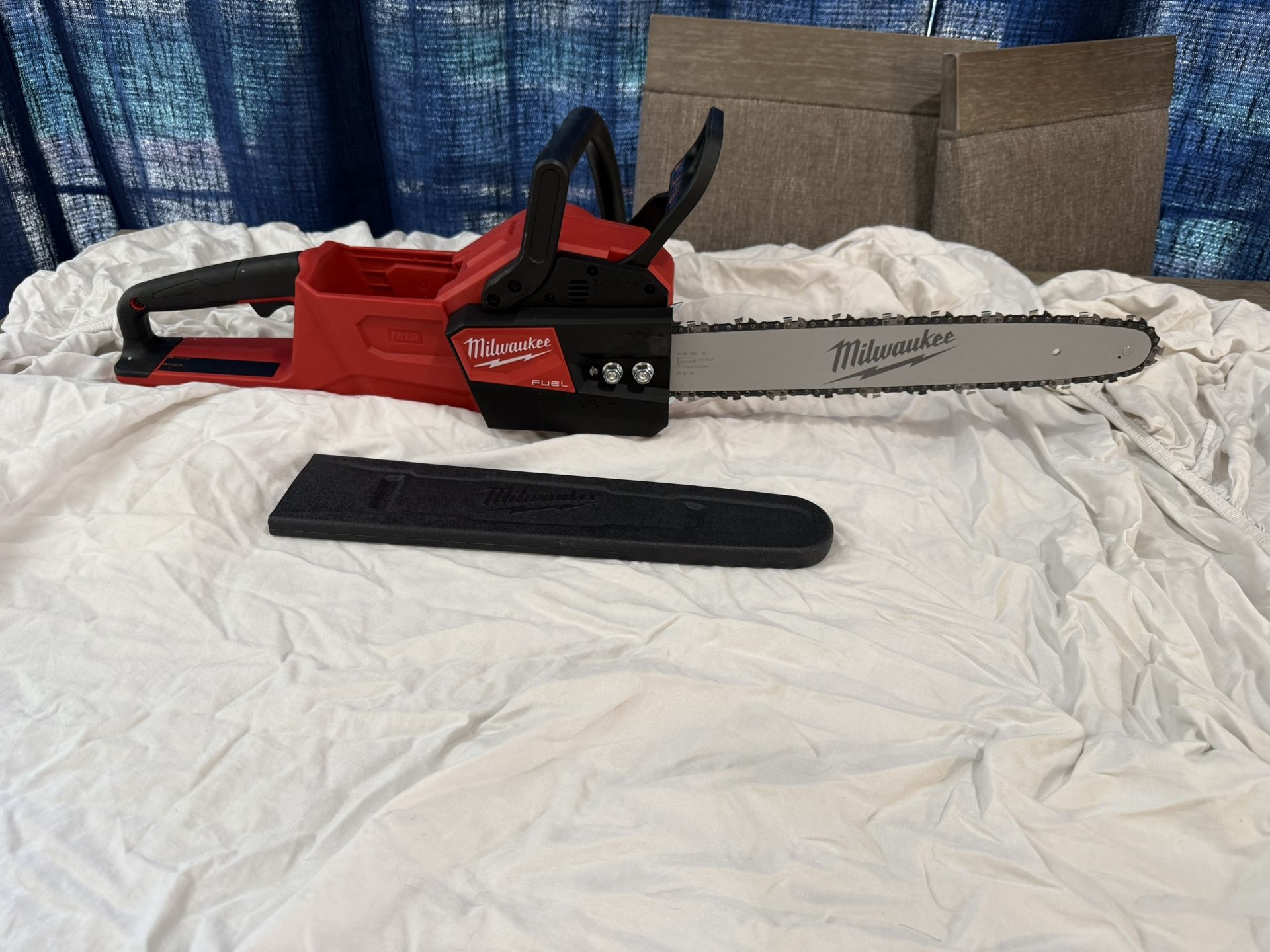 Milwaukee M18 Fuel Chainsaw Tool Only