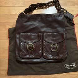 Gorgeous Coach Brown Leather X Large Bag ( Fits A Lap Top)