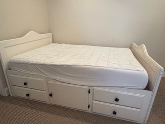 Full size bedroom set