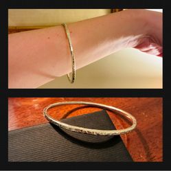 Fine Sterling bangle Hallmarked in London NEW