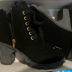 black heeled boots 