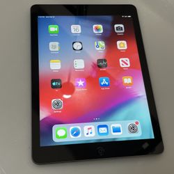 Apple iPad Air 1st Gen Black A1474 16GB Tablet iOS 12 w/ Charger - $39