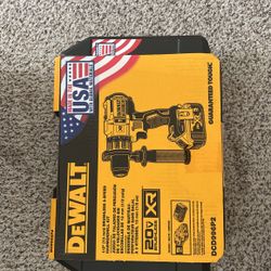 DeWalt 1/2” Brushless 3-speed Hammer drill Kit