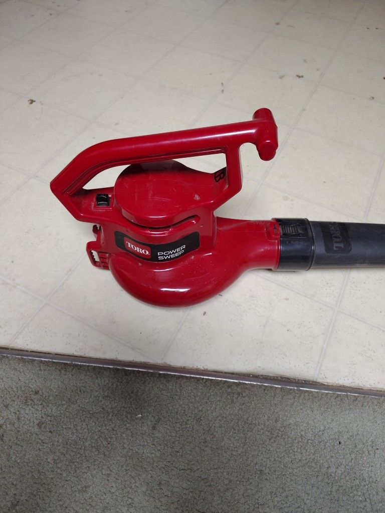 Like New Toro power Sweep Leaf Blower