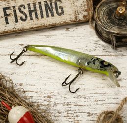 Vintage Bomber Magnum Long A 17A Fishing Lure 7” Chartreuse Silver Crankbait