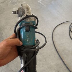Angle Grinder Makita  5”